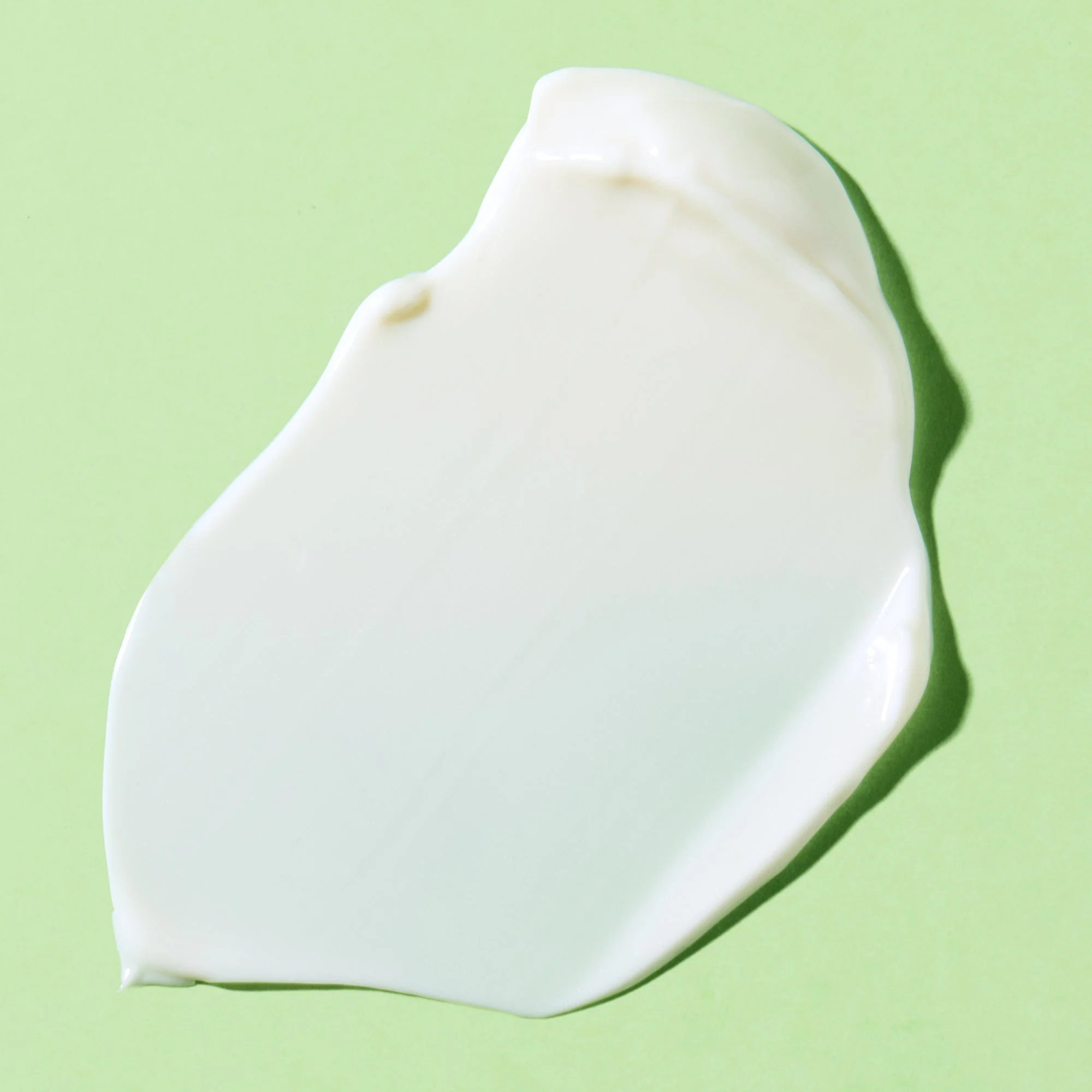 Revitalising Moisturising Milk - Image 2